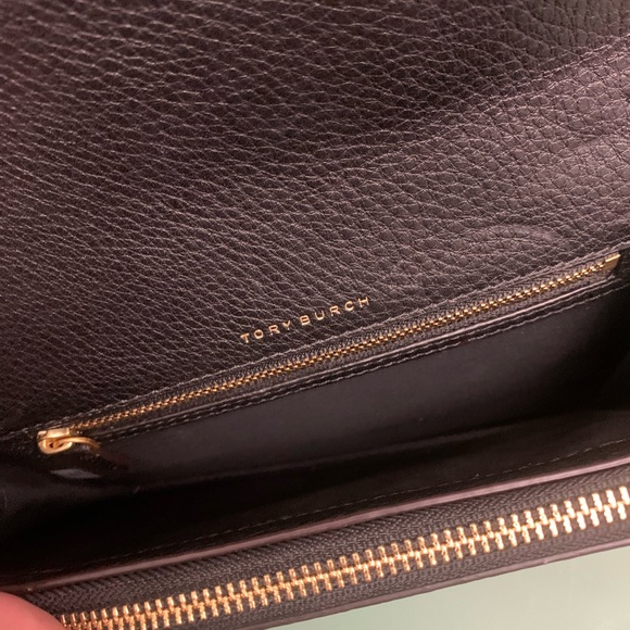 Tory Burch McGraw leather crossbody wallet - Picture 6 of 6